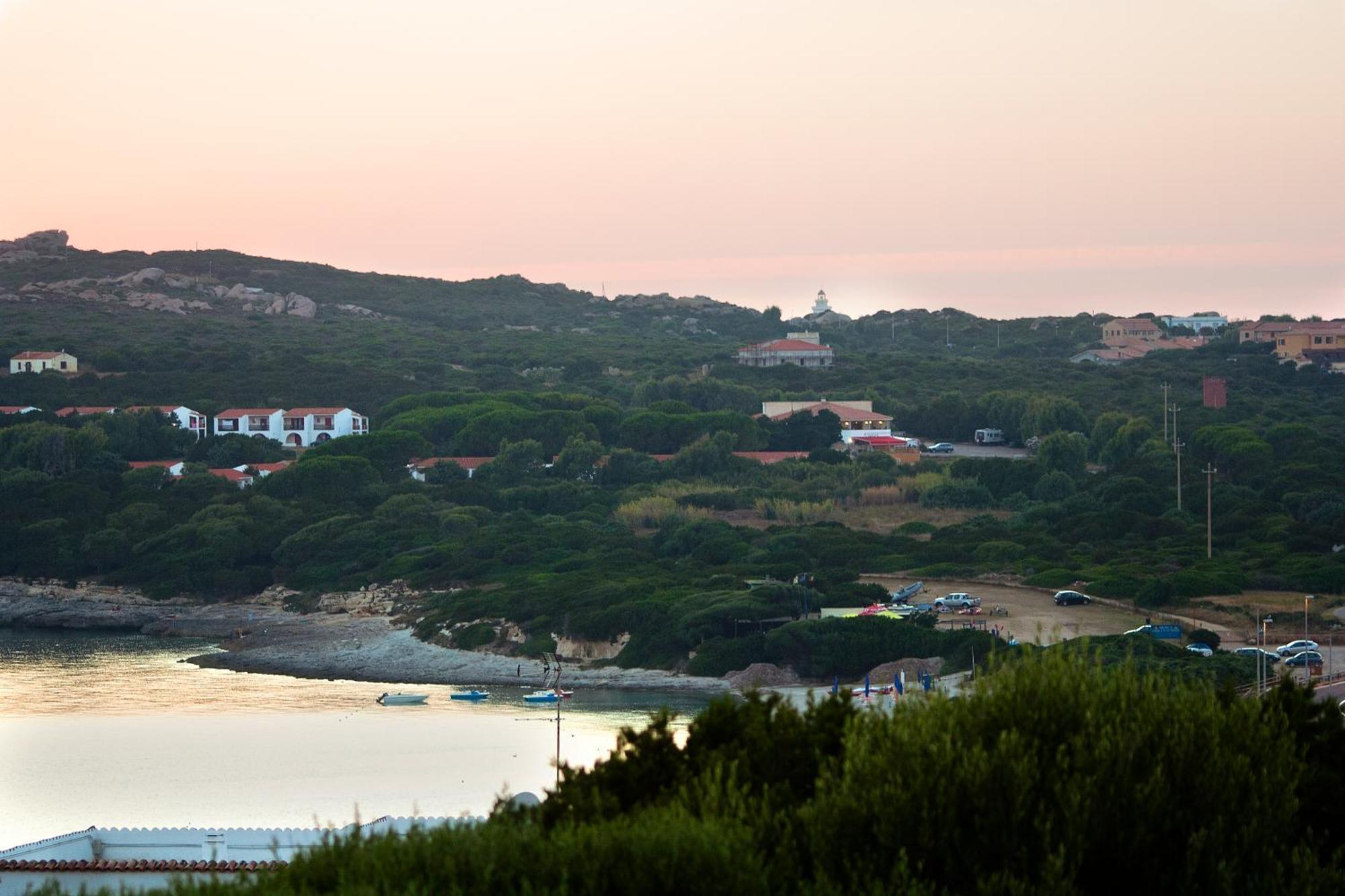 Hotel Mirage Santa Teresa Gallura Buitenkant foto