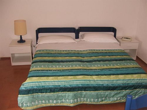 Hotel Mirage Santa Teresa Gallura Buitenkant foto