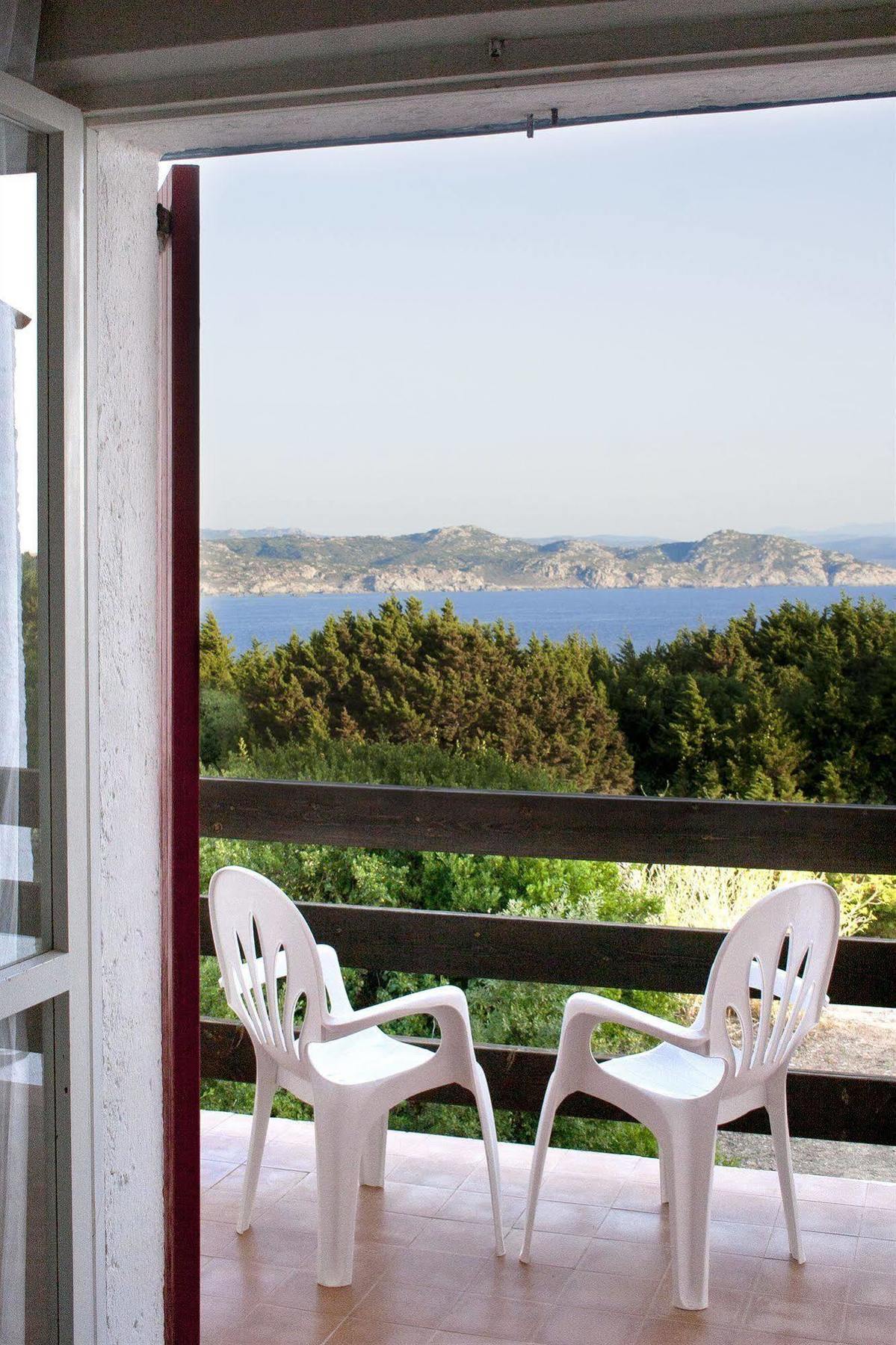 Hotel Mirage Santa Teresa Gallura Buitenkant foto