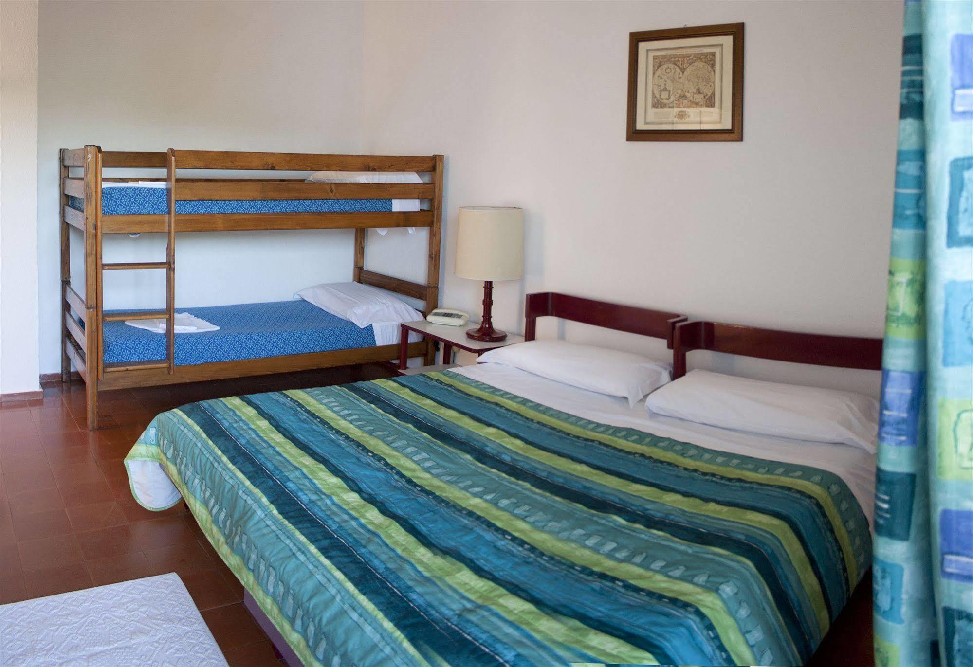 Hotel Mirage Santa Teresa Gallura Buitenkant foto